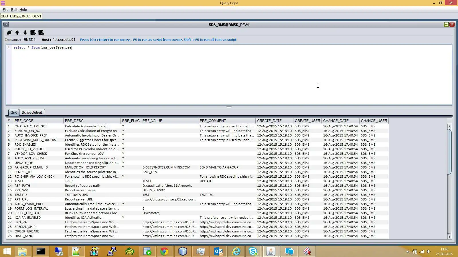 Unduh alat web atau aplikasi web Query Light