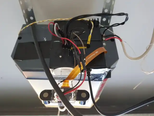 Scarica lo strumento web o l'app web Raspberry PI Garage Door Closer