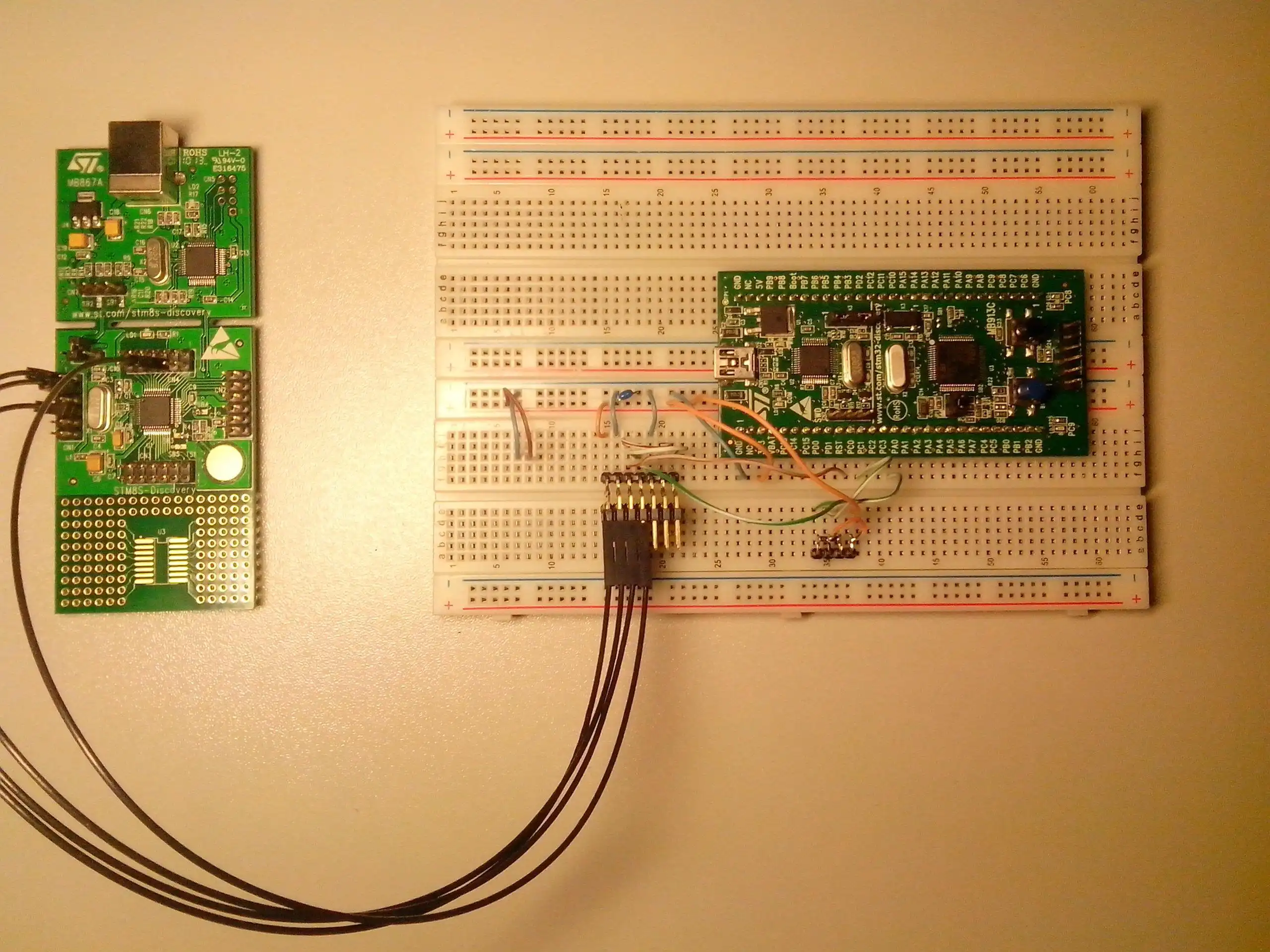 Download web tool or web app STM32F100 to STM8S105 SWIM library