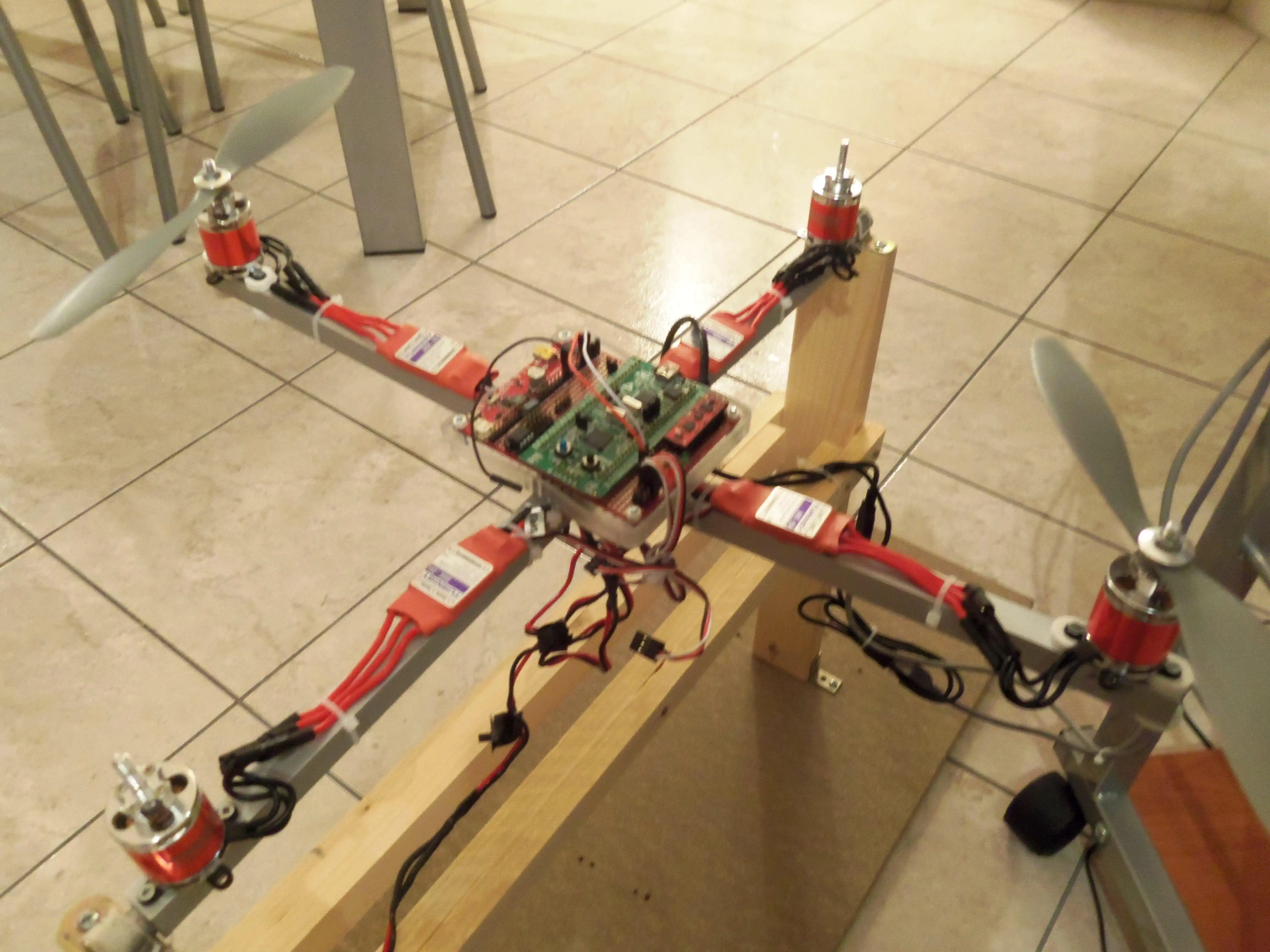 Download web tool or web app XBladeCopter to run in Windows online over Linux online
